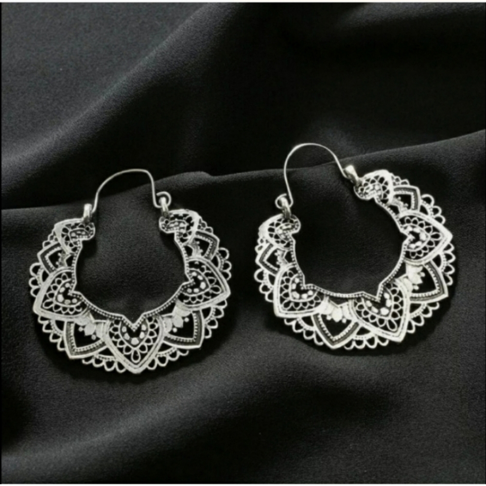 New Boho Silver Hoop Earrings - Picture 2 of 6
